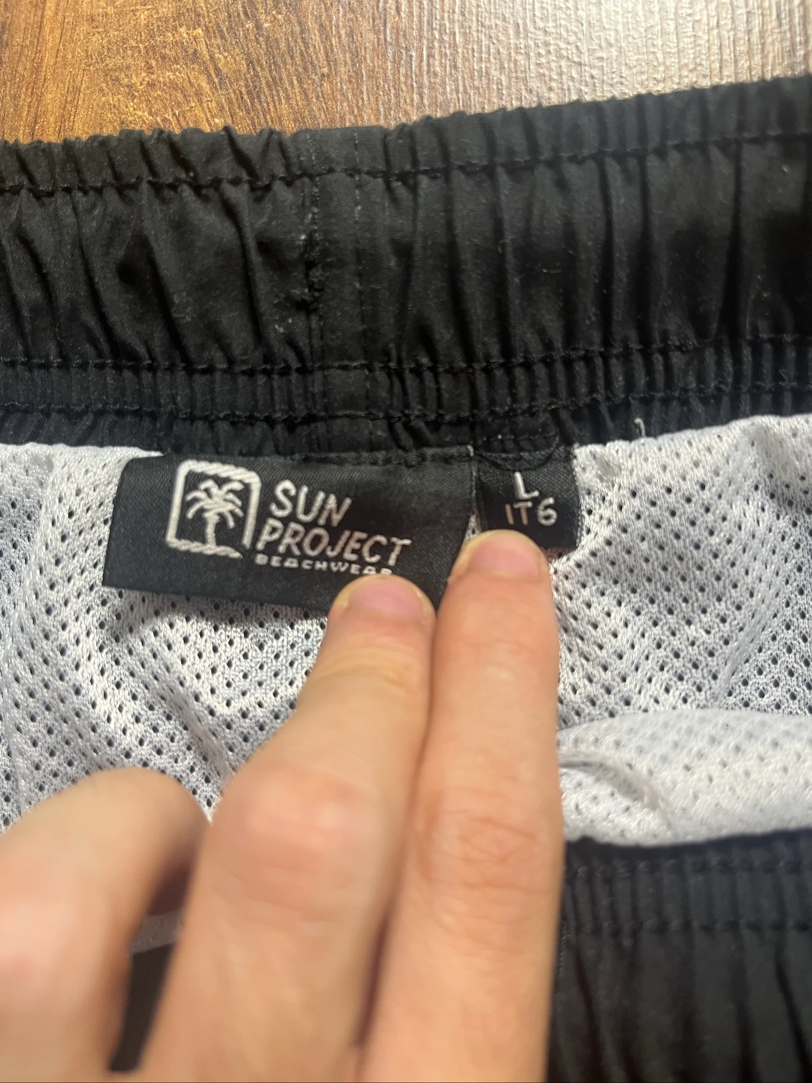 Solid black swim shorts with embroidered palm tree logo. Minimalist style - sun project - Size L - very good condition – photo 3